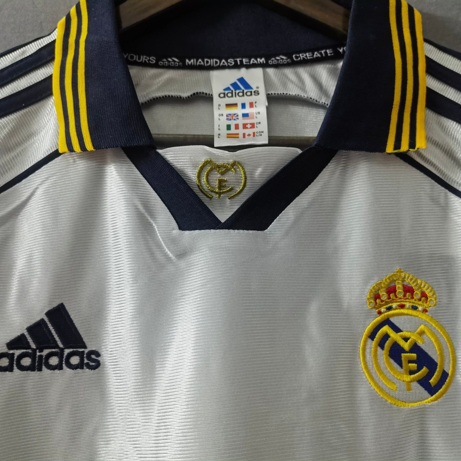 REAL MADRID 1998/00 RETRO
